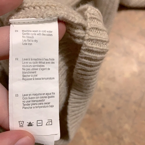 Off Shoulder Nice top - Picture 3 of 3